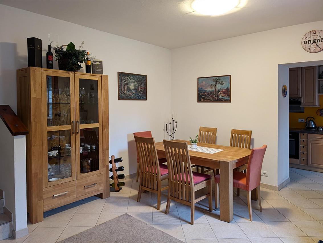 Casa Rustica Con Giardino Villa Caprino Veronese Bagian luar foto